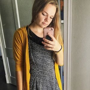 Meet your Posher, Julia